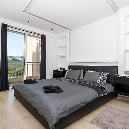Modern 2 Bedroomed Apartment In Gzira Exteriér fotografie